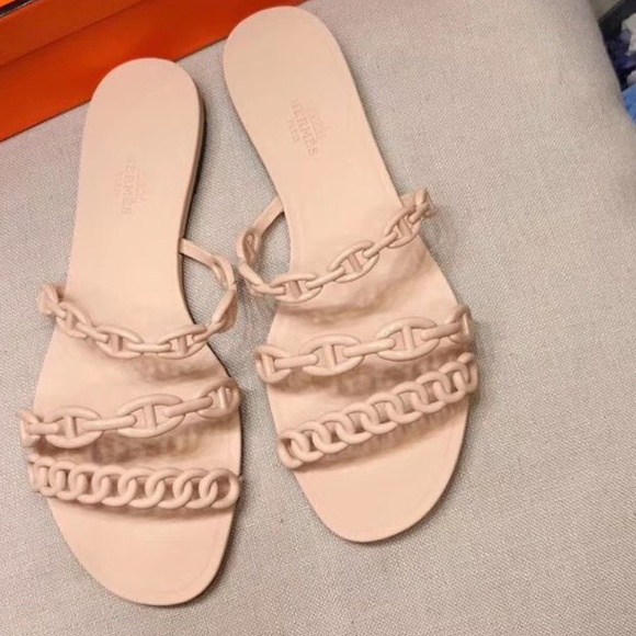 Shoes - Hermes Chain Flat Jelly Slipper Beach Mule Sandals